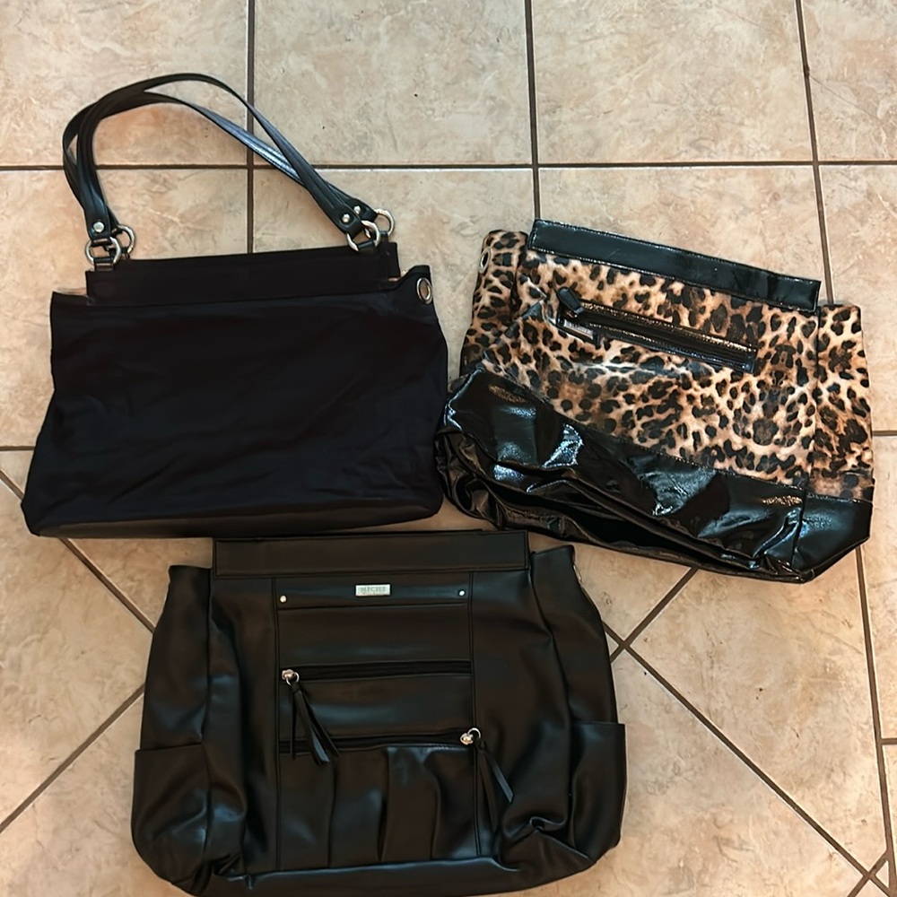 Miche Prima Base Bag Purse with 2 Shells . Like new .
